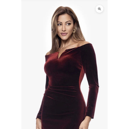 Vestido largo de terciopelo "Christy" de XSCAPE Petite sin hombros, talla 8P, MSRP: 179$